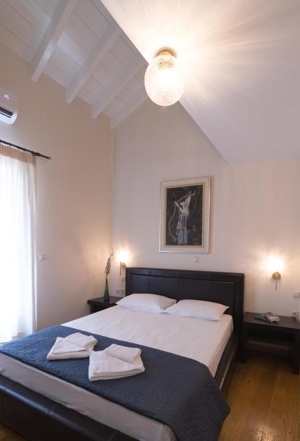 Pension Nikolaos ナフプリオ エクステリア 写真