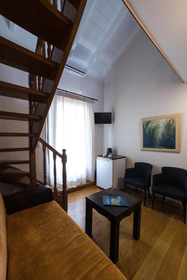 Pension Nikolaos ナフプリオ エクステリア 写真